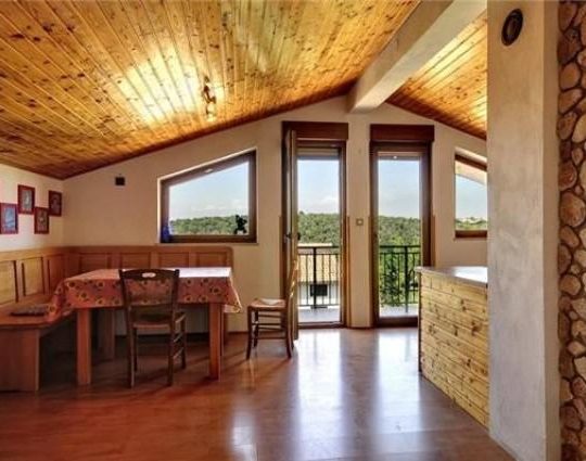 Kuća u Banjolama, 280m2, 100m od mora