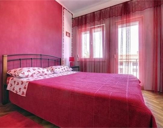 Kuća u Banjolama, 280m2, 100m od mora