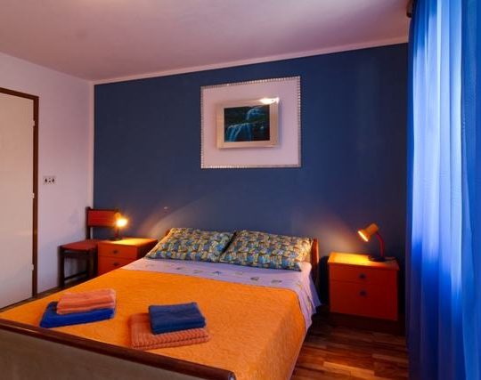 Kuća u Banjolama, 280m2, 100m od mora