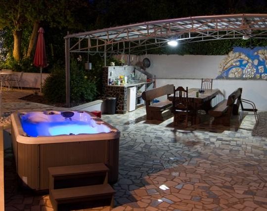 Kuća u Banjolama, 280m2, 100m od mora