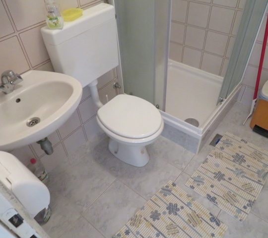 Kuća MEDULIN, BLIZINA HOTELA HOLIDAY IN,TERASE, MALA OKUĆNICA