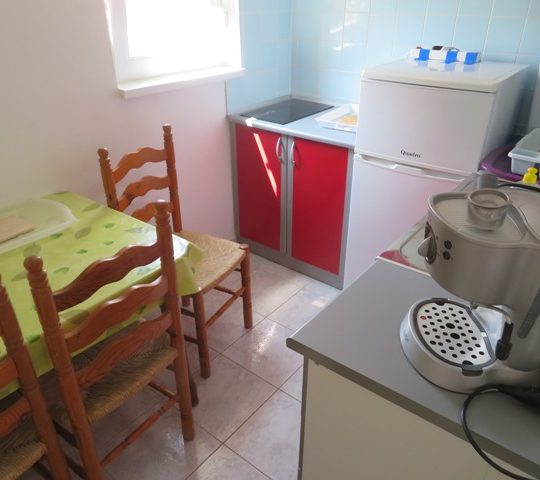Kuća MEDULIN, BLIZINA HOTELA HOLIDAY IN,TERASE, MALA OKUĆNICA
