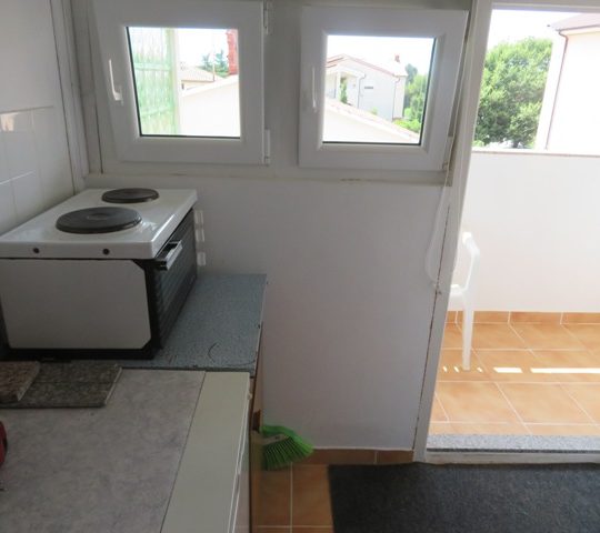 Kuća MEDULIN, BLIZINA HOTELA HOLIDAY IN,TERASE, MALA OKUĆNICA