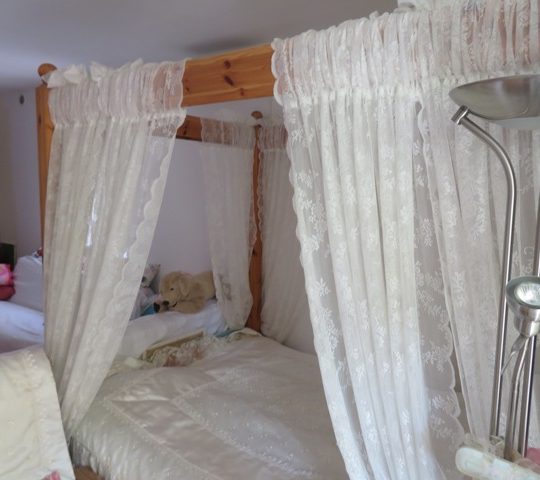 Kuća MEDULIN, BLIZINA HOTELA HOLIDAY IN,TERASE, MALA OKUĆNICA