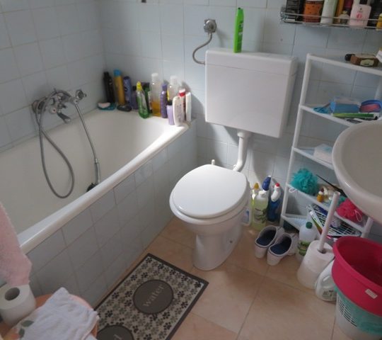 Kuća MEDULIN, BLIZINA HOTELA HOLIDAY IN,TERASE, MALA OKUĆNICA