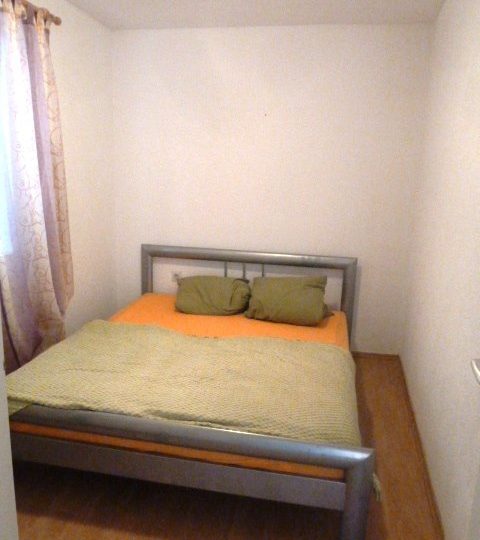 Ližnjan, a house with three apartments and a studio apartment