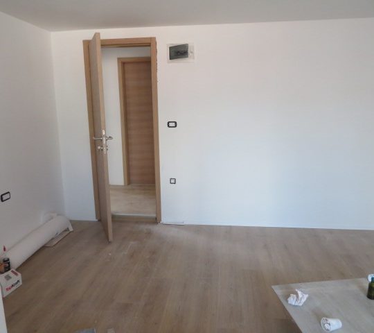 Poslovna prilika u srcu Pule – cijela etaža sa 12 studio apartmana i 2 stana!
