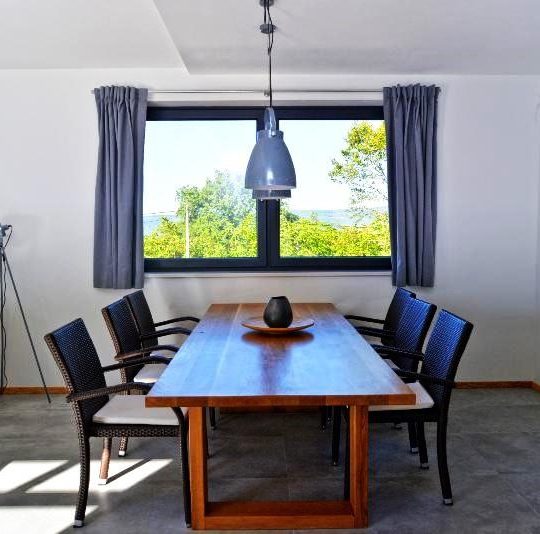 MARČANA NEAR RAKALJ, VILLAGE VILLA WITH 9000m2 OF FOREST