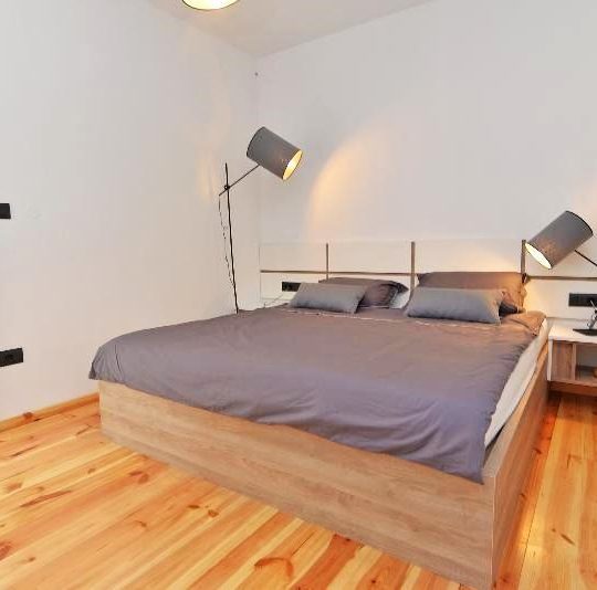 MARČANA NEAR RAKALJ, VILLAGE VILLA WITH 9000m2 OF FOREST