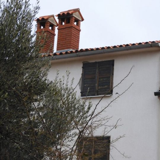 Дом ПРЕМАНТУРА, ЦЕНТР, ДОМ С 4 КВАРТИРАМИ С ДВОРОМ И ГАРАЖОМ