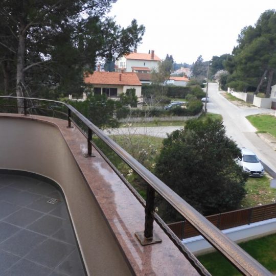 КВАРТИРА ПРЕМАНТУРА, БОЛЬШИЕ ТЕРРАСЫ, ПОБЛИЗОСТИ ПЛЯЖА