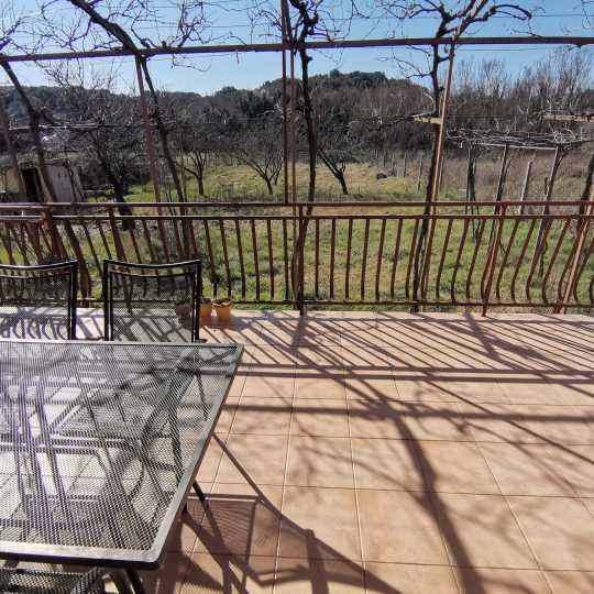 Винтижан, дом с двумя квартирами