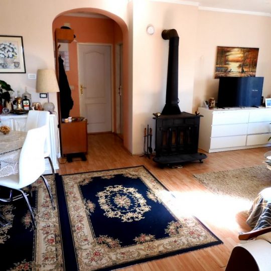 Kuća PREMANTURA, U MIRNOJ ULICI, ČETIRI STANA ,POGLED NA MORE