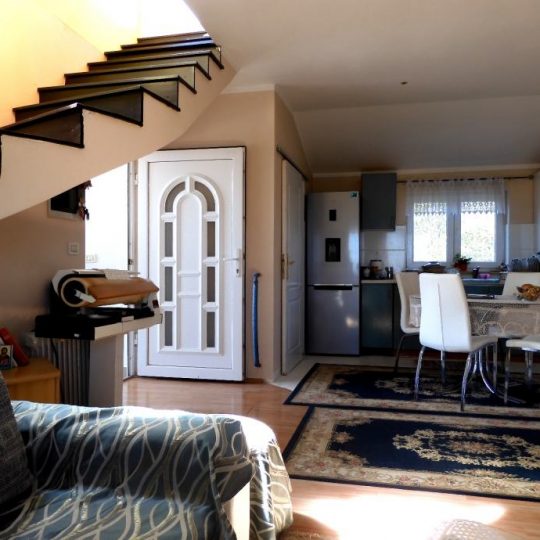 Kuća PREMANTURA, U MIRNOJ ULICI, ČETIRI STANA ,POGLED NA MORE