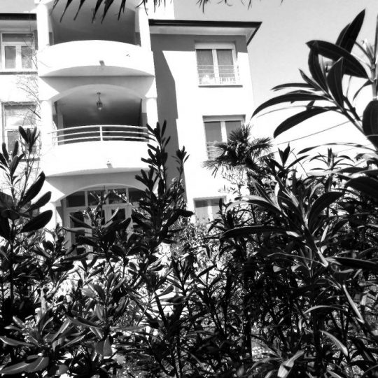 Kuća PREMANTURA, U MIRNOJ ULICI, ČETIRI STANA ,POGLED NA MORE