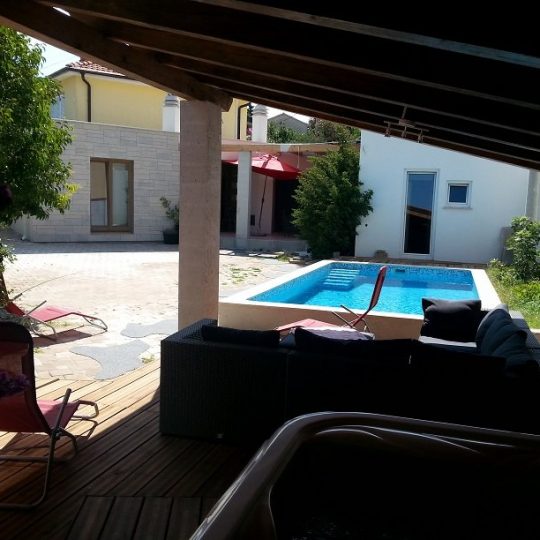 Дом ПРЕМАНТУРА, ДВА СОЕДИНЕННЫХ ДОМА, ПЕРВЫЙ И ЭТАЖ, ДВА БАССЕЙНА