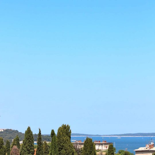 Пула, Стоя, квартира на двух этажах 146м2, в 5 минутах ходьбы от пляжа и вид на море