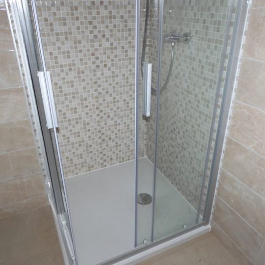 КВАРТИРА ШТИНЯН, НОВОЕ ДОМ, ПЕРВЫЙ ЭТАЖ, ДВА ПАРКОВКИ