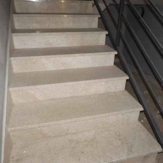 КВАРТИРА ШТИНЯН, НОВОЕ ДОМ, ПЕРВЫЙ ЭТАЖ, ДВА ПАРКОВКИ