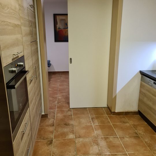 Квартира PJEŠČANA UVALA, ПЕРВЫЙ ЭТАЖ, КОМФОРТНЫЙ, 200M2 САД ЗАРЕГИСТРИРОВАН