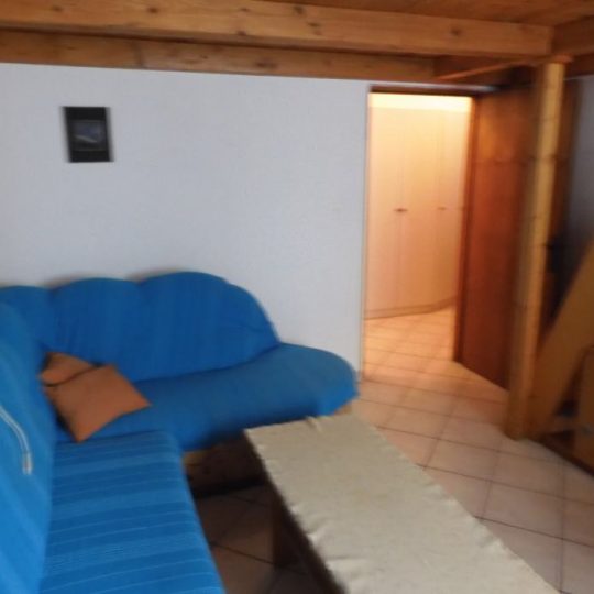 Stan PULA, CENTAR, ADAPTIRAN, PODIJELJEN U DVIJE CJELINE