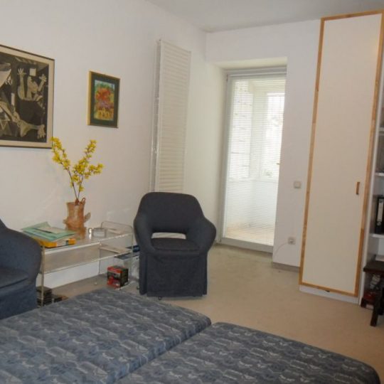 ДОМ ПУЛА, ШИДЖАНА, ТРИ КВАРТИРЫ, ОФИСНЫЕ ПОМЕЩЕНИЯ