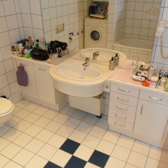 ДОМ ПУЛА, ШИДЖАНА, ТРИ КВАРТИРЫ, ОФИСНЫЕ ПОМЕЩЕНИЯ