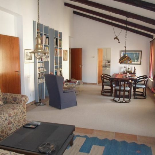 ДОМ ПУЛА, ШИДЖАНА, ТРИ КВАРТИРЫ, ОФИСНЫЕ ПОМЕЩЕНИЯ