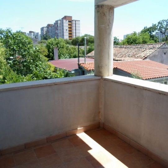 ДОМ ПУЛА, ШИДЖАНА, ТРИ КВАРТИРЫ, ОФИСНЫЕ ПОМЕЩЕНИЯ