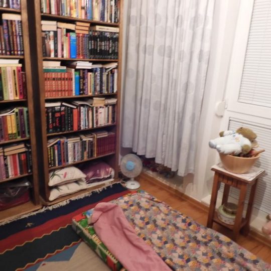 КВАРТИРА PEROJ, КВАРТИРА С КРАСИВЫЙ ТЕРРАСОМ, ВИД НА ЗЕЛЕНЫЙ, СРАЗУ ДОСТУПНА