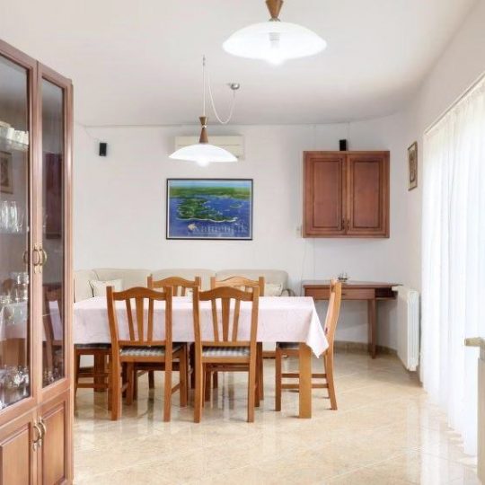 КВАРТИРА ПРЕМАНТУРА, ТЕРРАСА, САРАЙ, БОЛЬШАЯ ТЕРРАСА ВИД НА МОРЕ