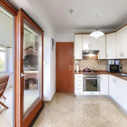 КВАРТИРА ПРЕМАНТУРА, ТЕРРАСА, САРАЙ, БОЛЬШАЯ ТЕРРАСА ВИД НА МОРЕ