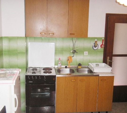 КВАРТИРА ПУЛА, СТОЯ, ДВА КВАРТАЛА, БОЛЬШОЙ ТЕРРАСНЫЙ САД в 200 м от пляжа