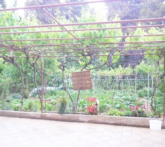 КВАРТИРА ПУЛА, СТОЯ, ДВА КВАРТАЛА, БОЛЬШОЙ ТЕРРАСНЫЙ САД в 200 м от пляжа