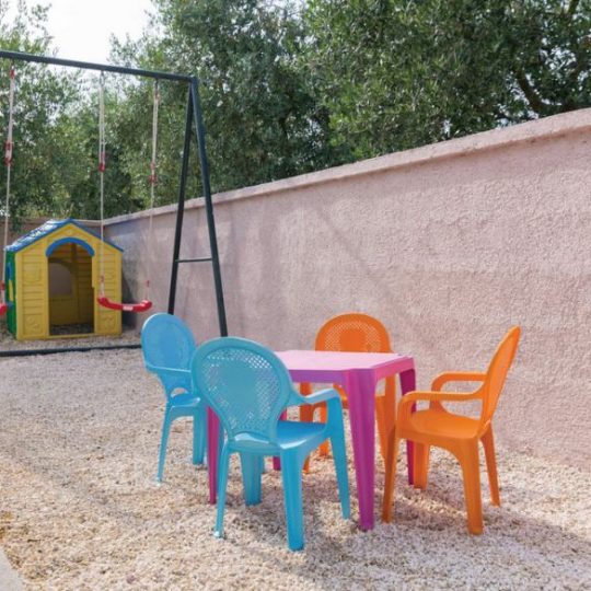 NEAR PULA HOUSE WITH POOL AND GARAGE