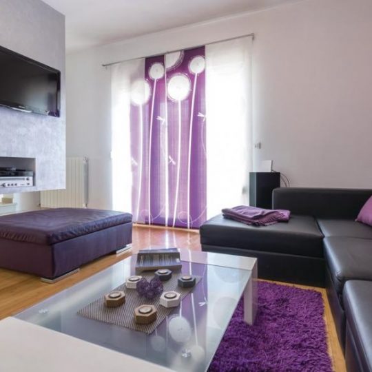 NEAR PULA HOUSE WITH POOL AND GARAGE
