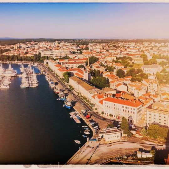 КВАРТИРА PULA, КВАРТИРА РЯДОМ ACI MARINA PULA, ЦЕНТРАЛЬНЫЙ, С РЕМОНТОМ, ТРИ КОМНАТЫ