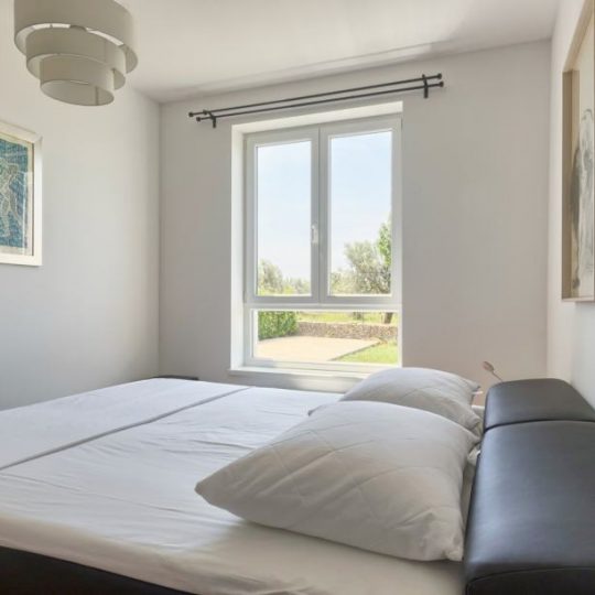 КВАРТИРА ФАШАНА, ПЕРОЙ, УДОБНАЯ КВАРТИРА С ПЯТЬЮ СПАЛЬНЯМИ, ДВУМЯ ПАРКОВКОЙ