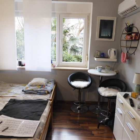 КВАРТИРА PULA, КРАСИВАЯ, ОТРЕМОНТИРОВАННЫЙ, РЯДОМ ПАРКА МОНТЕ-ЗАРО, ТРИ СПАЛЬНИ