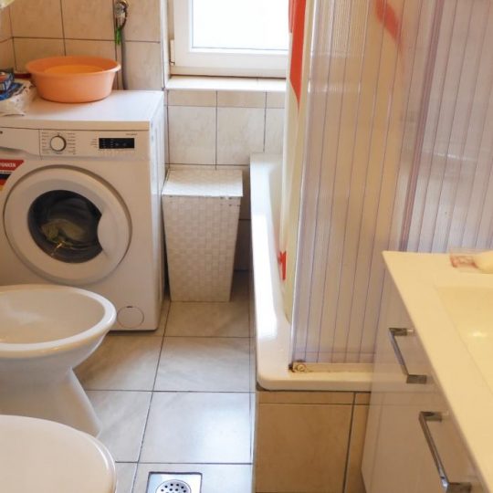 КВАРТИРА PULA, КРАСИВАЯ, ОТРЕМОНТИРОВАННЫЙ, РЯДОМ ПАРКА МОНТЕ-ЗАРО, ТРИ СПАЛЬНИ