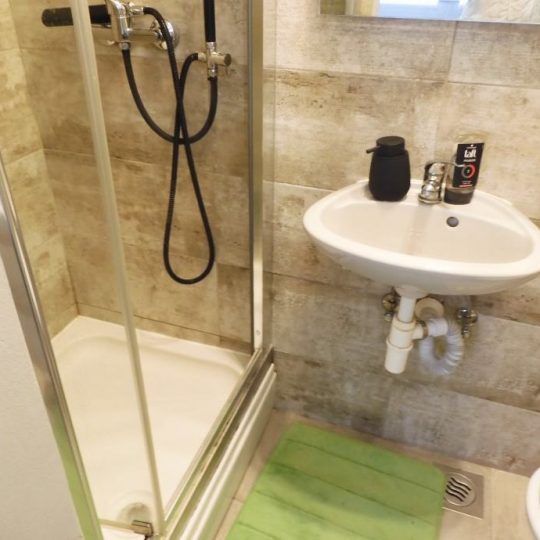 КВАРТИРА PULA, КРАСИВАЯ, ОТРЕМОНТИРОВАННЫЙ, РЯДОМ ПАРКА МОНТЕ-ЗАРО, ТРИ СПАЛЬНИ