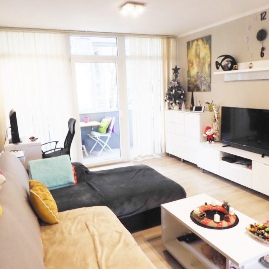 КВАРТИРА PULA, КРАСИВАЯ, ОТРЕМОНТИРОВАННЫЙ, РЯДОМ ПАРКА МОНТЕ-ЗАРО, ТРИ СПАЛЬНИ