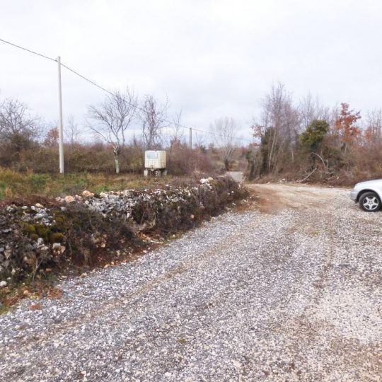 ŽMINJ ŠOŠTARI, УРБАНИЗИРОВАННОЕ СТРОИТЕЛЬСТВО 1500m2, 5500m2 НЕТУРБАНИЗИРОВАННОЕ