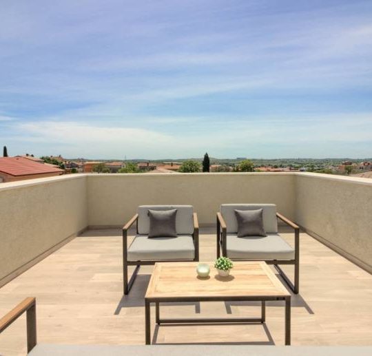 Современная вилла в окрестностях Пулы, 4 спальни, бассейн, на лето