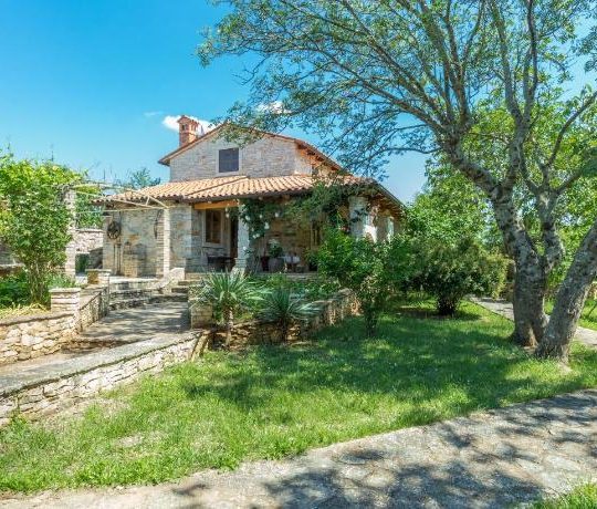 дом СВЕТВИНЧЕНАТ, КРАСИВЫЙ, УДОБНЫЙ КАМЕННЫЙ ДОМ, САД 2000M2, ОЛИВКИ
