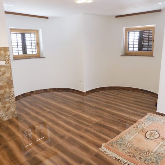 Дом FAŽANA, ДОМ С ДВУМЯ КВАРТИРАМИ, ROH BAU КВАРТИРА и СВОБОДНАЯ КВАРТИРА