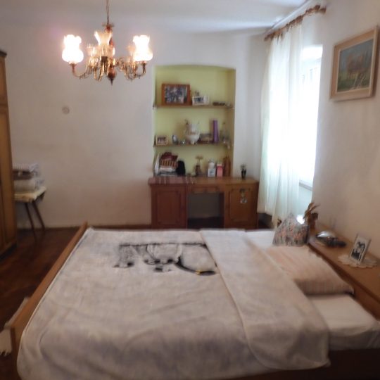 ПУЛА, КВАРТИРА В 3 МИНУТАХ ДО АРЕНЫ ПЕШКОМ, ПЕРВЫЙ ЭТАЖ