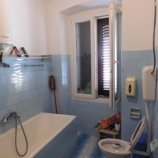 ПУЛА, КВАРТИРА В 3 МИНУТАХ ДО АРЕНЫ ПЕШКОМ, ПЕРВЫЙ ЭТАЖ