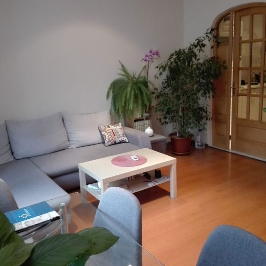 Квартира ПУЛА, ИСТИННЫЙ ЦЕНТР, ПЕРВЫЙ ЭТАЖ, ФАСАД, БАЛКОН