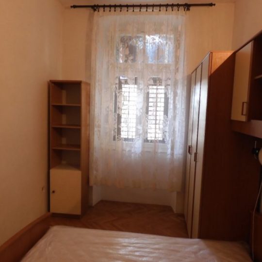 Квартира ПУЛА, ЦЕНТР, С РЕМОНТОМ, РАЗДЕЛЕНА НА ДВЕ ЧАСТИ